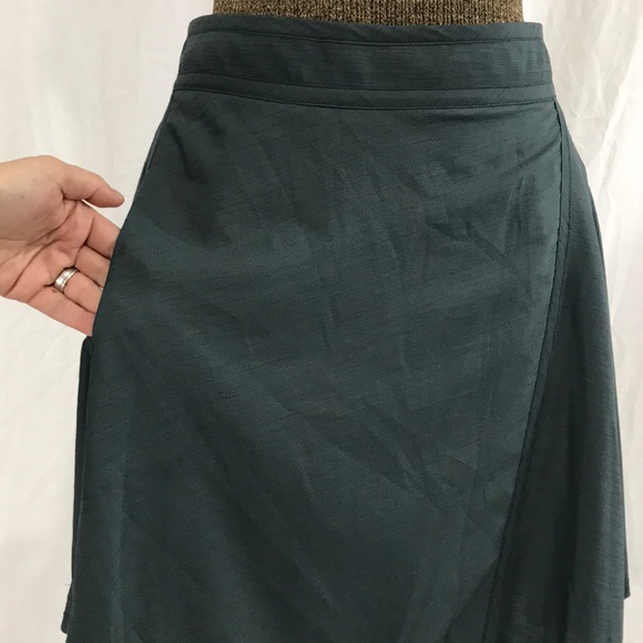 BCBGeneration Handkerchief Hem Skirt - Picture 5 of 8
